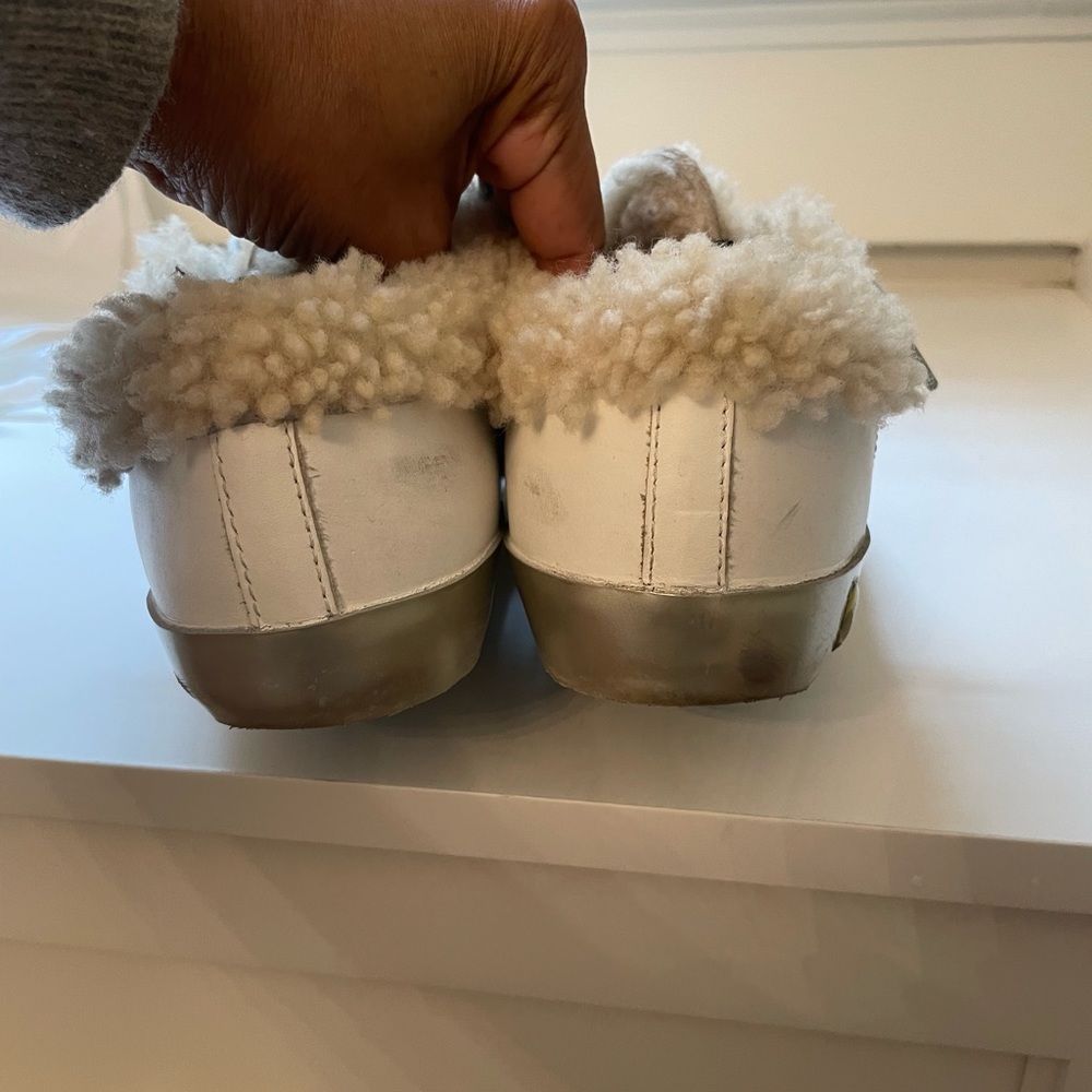 Superstar shearling-lined distressed leather sneakers - Picture 5 of 7